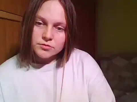 Snapshot of Evasapples chatting on 12/22/24, 05:10 Evasapples online show from 12/22/24, 05:10