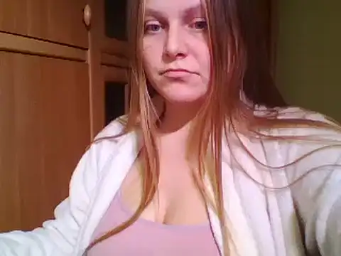 Snapshot of Evasapples chatting on 12/29/24, 05:44 Evasapples online show from 12/29/24, 05:44