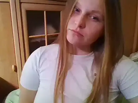 Snapshot of Evasapples chatting on 12/29/24, 09:20 Evasapples online show from 12/29/24, 09:20