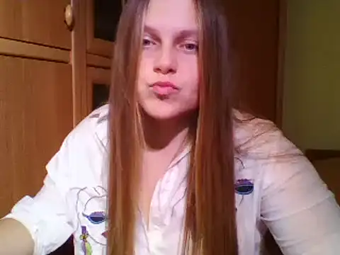 Snapshot of Evasapples chatting on 01/03/25, 02:08 Evasapples online show from 01/03/25, 02:08