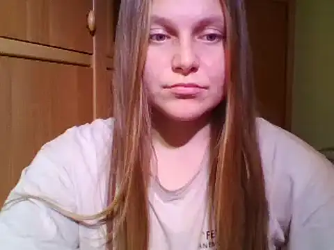 Snapshot of Evasapples chatting on 01/03/25, 06:03 Evasapples online show from 01/03/25, 06:03