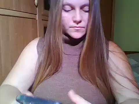 Snapshot of Evasapples chatting on 01/04/25, 06:40 Evasapples online show from 01/04/25, 06:40