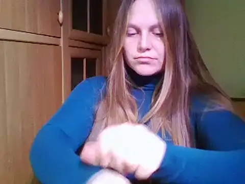 Snapshot of Evasapples chatting on 01/05/25, 03:13 Evasapples online show from 01/05/25, 03:13