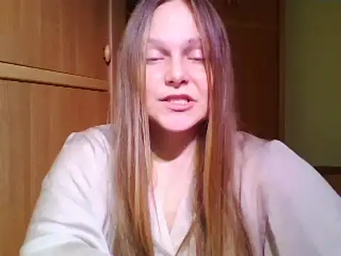 Snapshot of Evasapples chatting on 01/05/25, 09:14 Evasapples online show from 01/05/25, 09:14