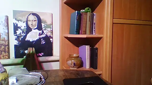 Snapshot of Evasapples chatting on 01/08/25, 09:12 Evasapples online show from 01/08/25, 09:12