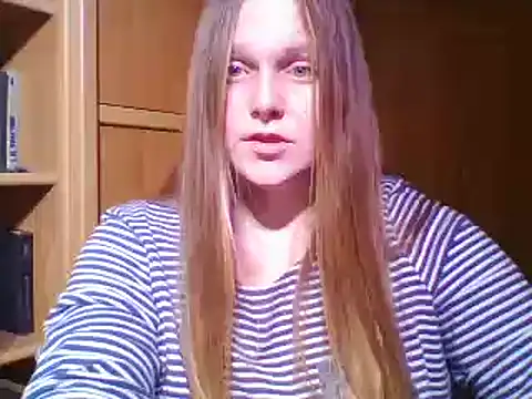 Snapshot of Evasapples chatting on 01/09/25, 10:09 Evasapples online show from 01/09/25, 10:09