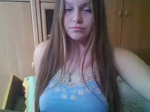 Snapshot of Evasapples chatting on 02/06/25, 03:41 Evasapples online show from 02/06/25, 03:41