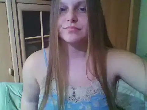 Snapshot of Evasapples chatting on 02/07/25, 05:29 Evasapples online show from 02/07/25, 05:29