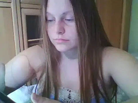 Snapshot of Evasapples chatting on 02/09/25, 12:49 Evasapples online show from 02/09/25, 12:49