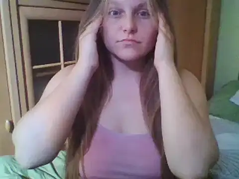 Snapshot of Evasapples chatting on 02/09/25, 05:01 Evasapples online show from 02/09/25, 05:01