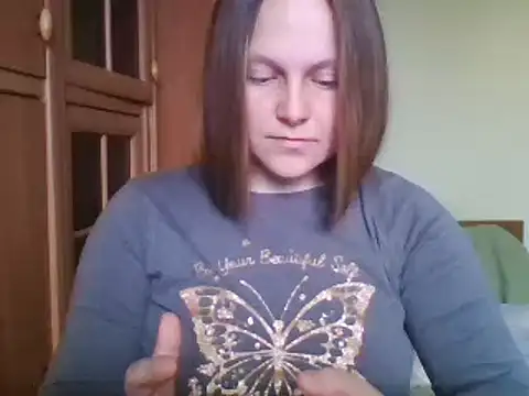 Snapshot of Evasapples chatting on 02/15/25, 11:06 Evasapples online show from 02/15/25, 11:06