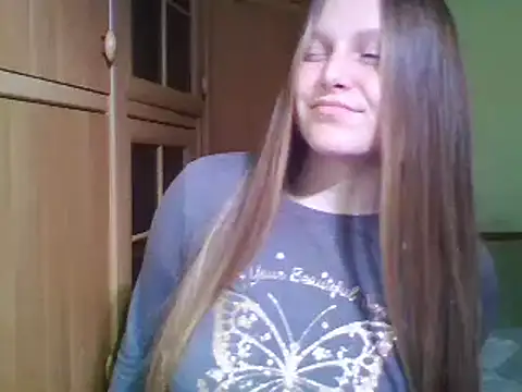 Snapshot of Evasapples chatting on 02/15/25, 03:50 Evasapples online show from 02/15/25, 03:50