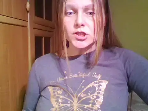 Snapshot of Evasapples chatting on 02/15/25, 06:55 Evasapples online show from 02/15/25, 06:55