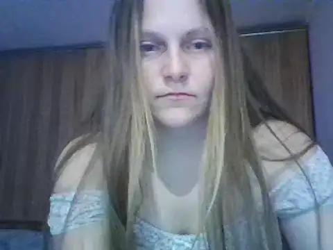 Snapshot of Evasapples chatting on 03/04/25, 03:59 Evasapples online show from 03/04/25, 03:59