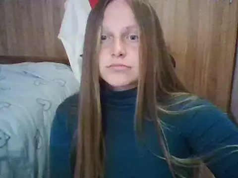 Snapshot of Evasapples chatting on 03/06/25, 10:58 Evasapples online show from 03/06/25, 10:58