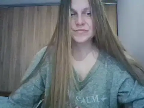 Snapshot of Evasapples chatting on 03/20/25, 09:46 Evasapples online show from 03/20/25, 09:46