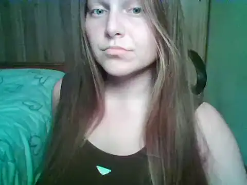 Snapshot of Evasapples chatting on 10/17/25, 09:50 Evasapples online show from 10/17/25, 09:50