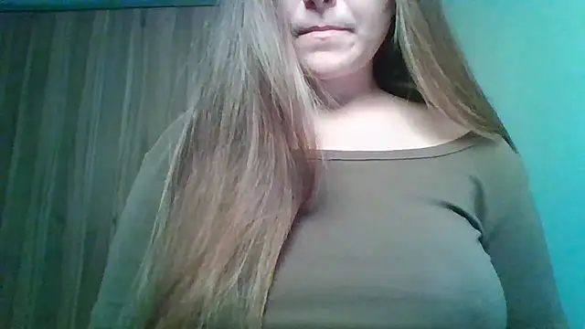 Snapshot of Evasapples chatting on 06/26/26, 01:15 Evasapples online show from 06/26/26, 01:15