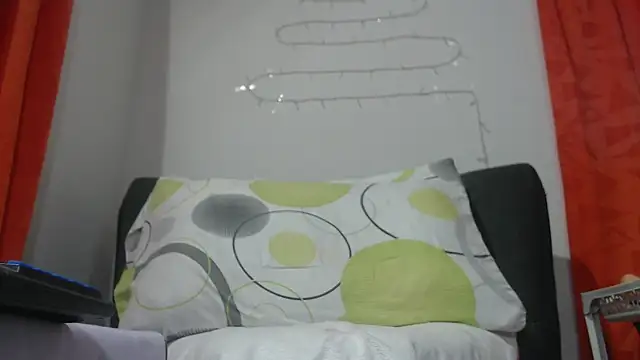 Snapshot of Lizz_xxxx chatting on 02/24/26, 06:50 Lizz xxxx online show from 02/24/26, 06:50