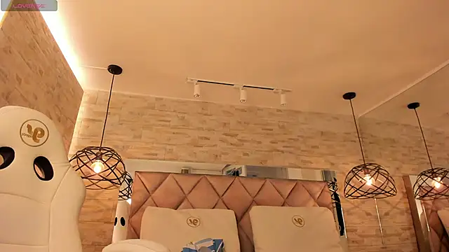 dorothy vegga online show from 02/10/25, 09:47