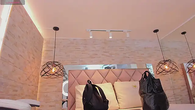 dorothy vegga online show from 02/25/25, 02:58