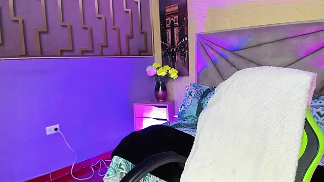 maria paulac online show from 09/19/25, 04:58