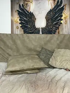 Snapshot of remyflux666 chatting on 03/16/25, 10:20 remyflux666 online show from 03/16/25, 10:20