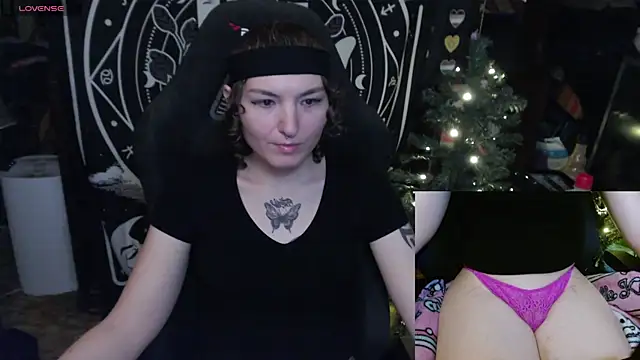 BrandiWRLD 999 online show from 02/03/25, 05:24