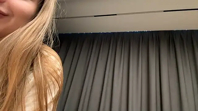 elisa moon online show from 12/26/24, 07:45