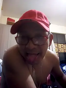 Snapshot of ardiente47 chatting on 09/15/25, 02:44 ardiente47 online show from 09/15/25, 02:44