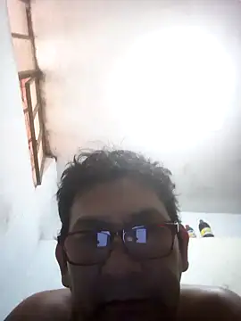 Snapshot of ardiente47 chatting on 10/23/25, 06:50 ardiente47 online show from 10/23/25, 06:50