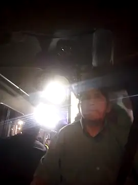 Snapshot of ardiente47 chatting on 10/30/25, 12:23 ardiente47 online show from 10/30/25, 12:23