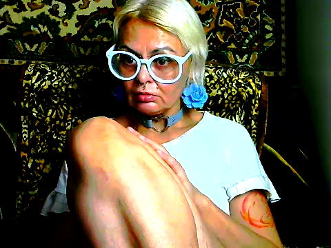 Gardener of Illusions online show from 11/12/25, 01:00