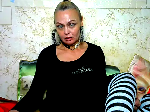 Snapshot of Gardener_of_Illusions chatting on 05/11/26, 11:24 Gardener of Illusions online show from 05/11/26, 11:24