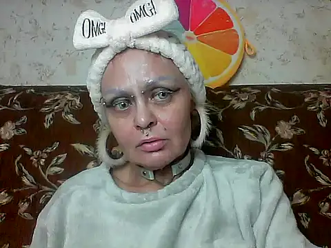 Snapshot of Gardener_of_Illusions chatting on 05/17/26, 04:47 Gardener of Illusions online show from 05/17/26, 04:47