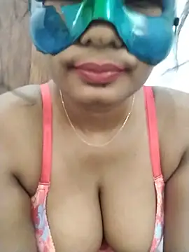 Snapshot of Zaraangle chatting on 06/11/26, 06:55 Zaraangle online show from 06/11/26, 06:55