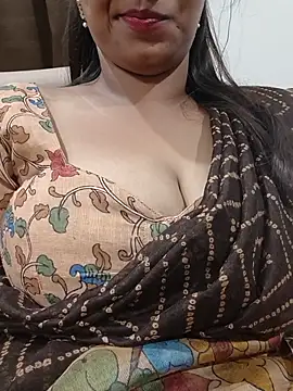 Snapshot of Sexy-Shalinii chatting on 05/27/26, 02:14 Sexy-Shalinii online show from 05/27/26, 02:14