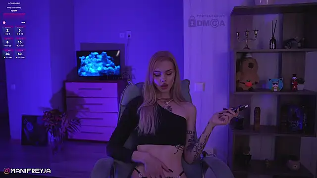 ManiFreyja online show from 12/16/24, 01:42