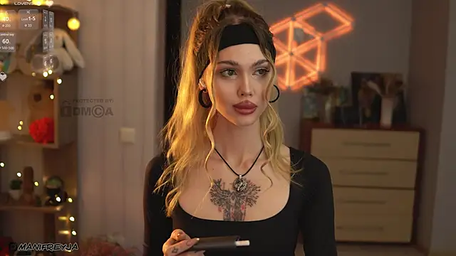 ManiFreyja online show from 10/22/25, 07:35