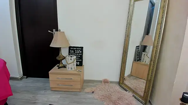 Snapshot of Kathy_Evvy chatting on 02/14/25, 12:51 Kathy Evvy online show from 02/14/25, 12:51