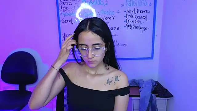 Mia Fischer online show from 03/16/26, 11:58