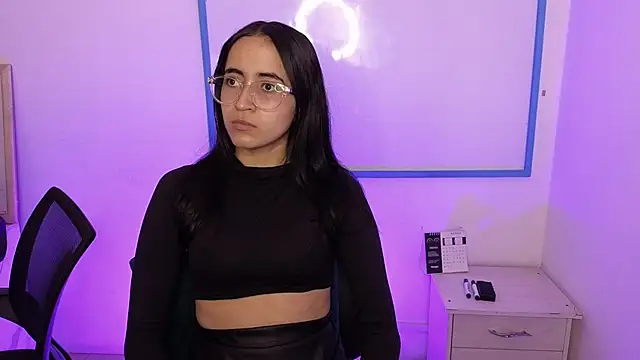 Mia Fischer online show from 04/05/26, 05:43