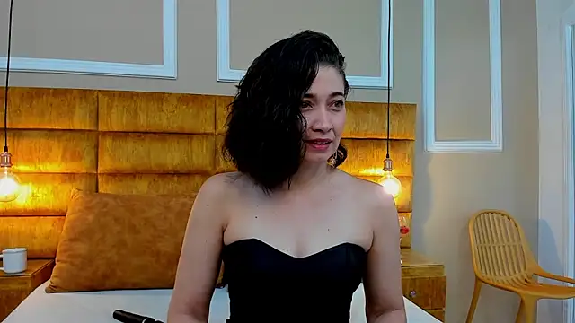 Snapshot of adarussell chatting on 01/26/25, 02:08 adarussell online show from 01/26/25, 02:08