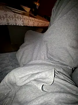 Snapshot of Polish41 chatting on 10/06/25, 12:19 Polish41 online show from 10/06/25, 12:19