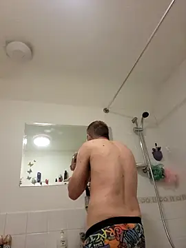 Snapshot of Polish41 chatting on 10/26/25, 12:11 Polish41 online show from 10/26/25, 12:11