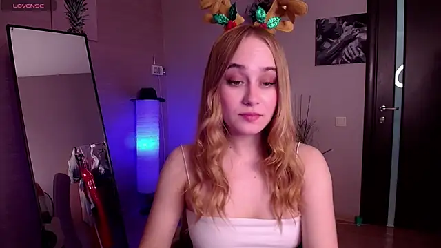 LianaBright online show from 12/26/24, 02:22