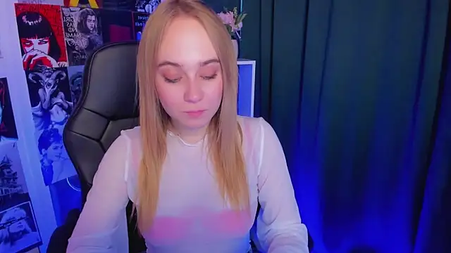 LianaBright online show from 12/28/24, 02:54