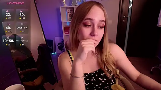 LianaBright online show from 12/29/24, 05:42