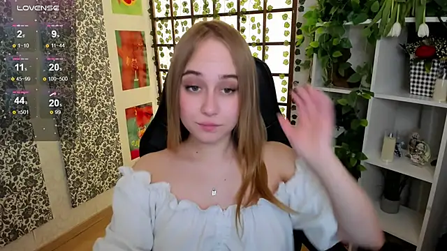 LianaBright online show from 03/09/25, 05:22