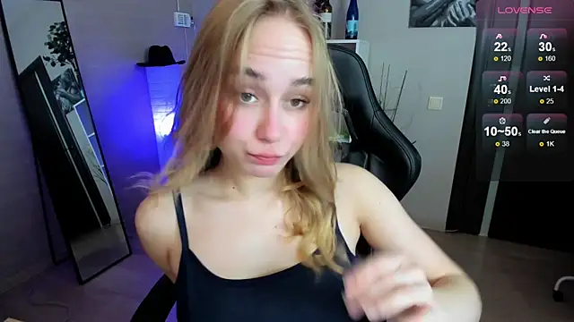 LianaBright online show from 10/18/25, 02:36